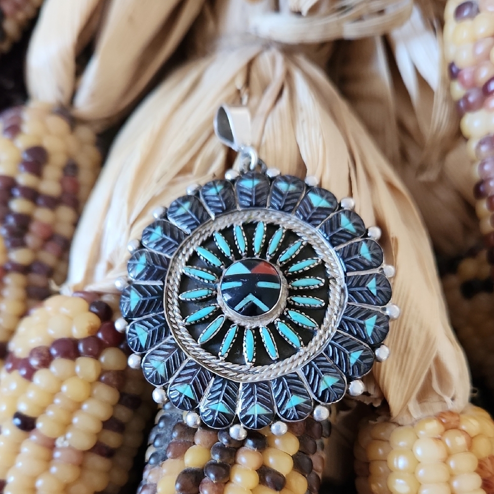 Vintage NA Zuni Turquoise & Sterling Sun Face Pendant By Bobby Redbird 🖤🩵🎁